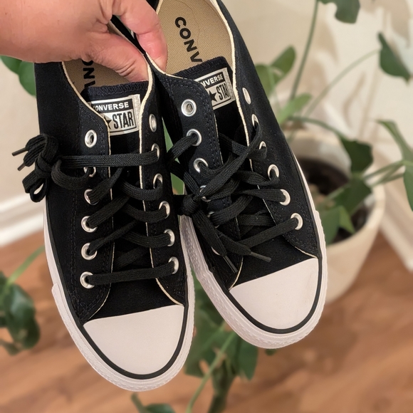 Converse Women's Black Low-Top Sneakers - Picture 14 of 14